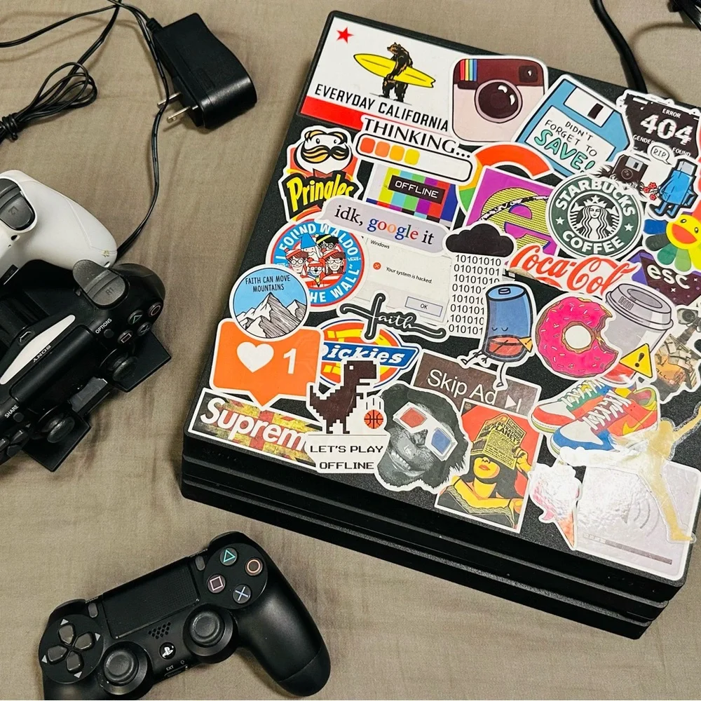 PS4 Pro 1TB Bundle – 3 Controllers + Charger